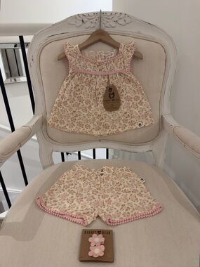 🤍 24 Mth Organic Cotton Ruffle Floral Pink & Tan Pom Pom Trim Top & Bloomer NWT